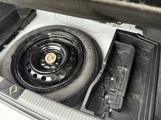 Белый Тойота Королла, объемом двигателя 1.4 л и пробегом 169 тыс. км за 5000 $, фото 19 на Automoto.ua