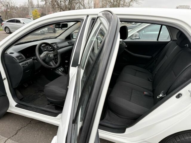 Белый Тойота Королла, объемом двигателя 1.4 л и пробегом 169 тыс. км за 5000 $, фото 23 на Automoto.ua