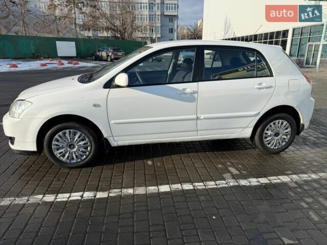 Білий Тойота Королла, об'ємом двигуна 1.36 л та пробігом 264 тис. км за 4600 $, фото 25 на Automoto.ua