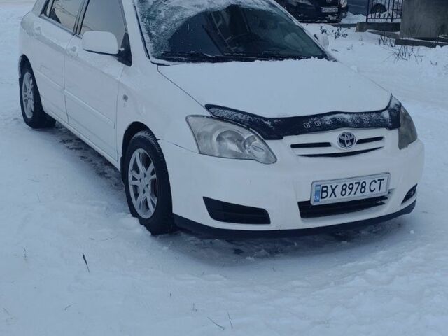 Білий Тойота Королла, об'ємом двигуна 1.4 л та пробігом 230 тис. км за 5600 $, фото 2 на Automoto.ua
