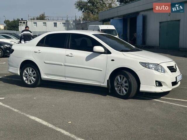 Білий Тойота Королла, об'ємом двигуна 1.6 л та пробігом 204 тис. км за 6990 $, фото 3 на Automoto.ua