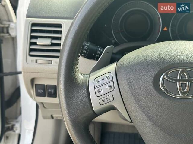 Білий Тойота Королла, об'ємом двигуна 1.6 л та пробігом 204 тис. км за 6990 $, фото 16 на Automoto.ua