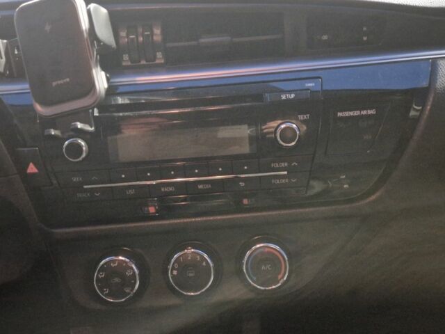 Білий Тойота Королла, об'ємом двигуна 1.3 л та пробігом 200 тис. км за 7500 $, фото 7 на Automoto.ua