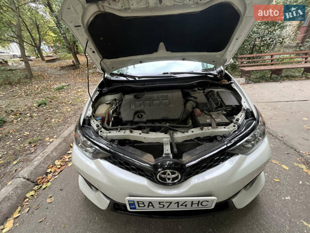 Белый Тойота Королла, объемом двигателя 1.8 л и пробегом 142 тыс. км за 12500 $, фото 7 на Automoto.ua