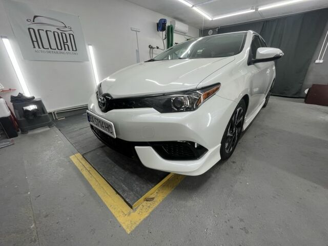 Білий Тойота Королла, об'ємом двигуна 1.8 л та пробігом 145 тис. км за 11500 $, фото 1 на Automoto.ua