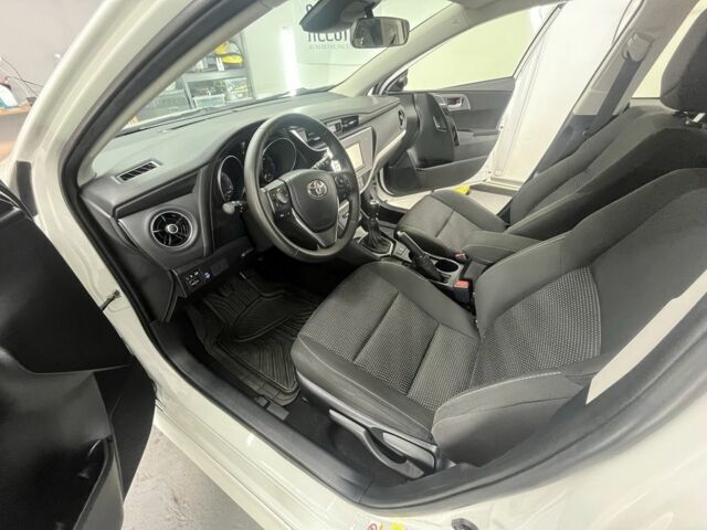 Білий Тойота Королла, об'ємом двигуна 1.8 л та пробігом 145 тис. км за 11500 $, фото 15 на Automoto.ua