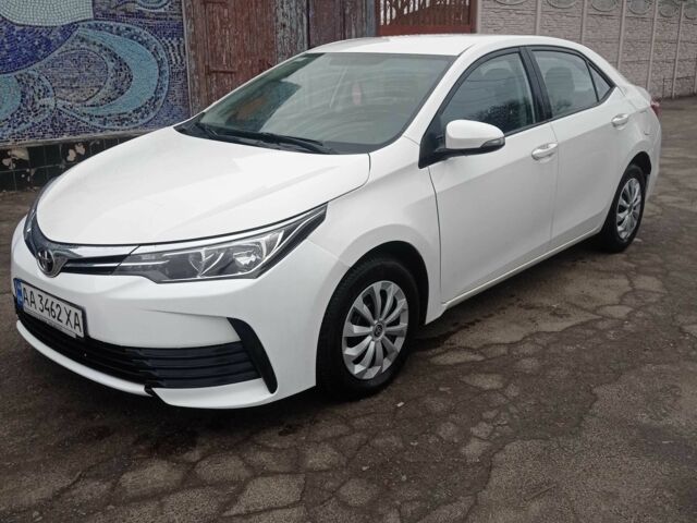 Белый Тойота Королла, объемом двигателя 1.3 л и пробегом 179 тыс. км за 10500 $, фото 11 на Automoto.ua
