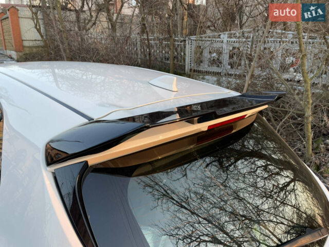Белый Тойота Королла, объемом двигателя 1.99 л и пробегом 50 тыс. км за 16500 $, фото 9 на Automoto.ua
