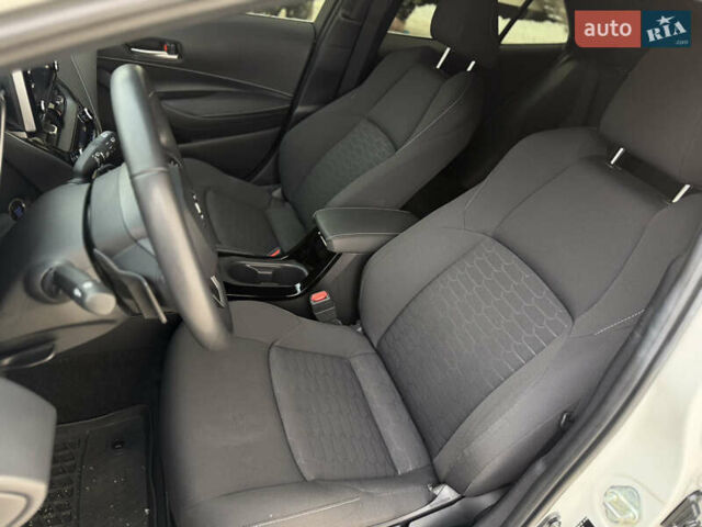 Білий Тойота Королла, об'ємом двигуна 1.99 л та пробігом 30 тис. км за 19500 $, фото 52 на Automoto.ua