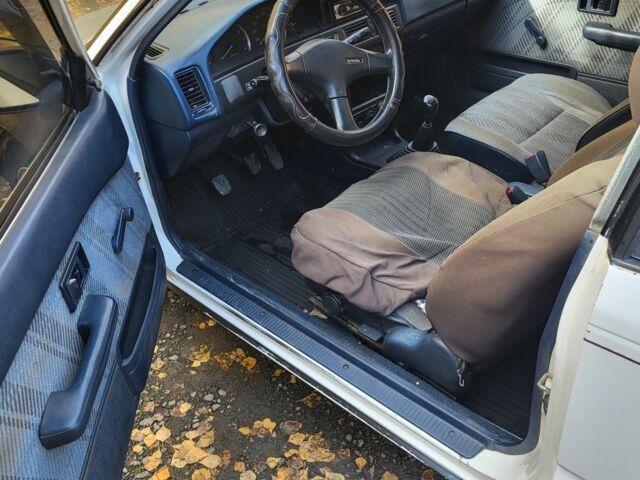 Белый Тойота Королла, объемом двигателя 0 л и пробегом 299 тыс. км за 1300 $, фото 4 на Automoto.ua