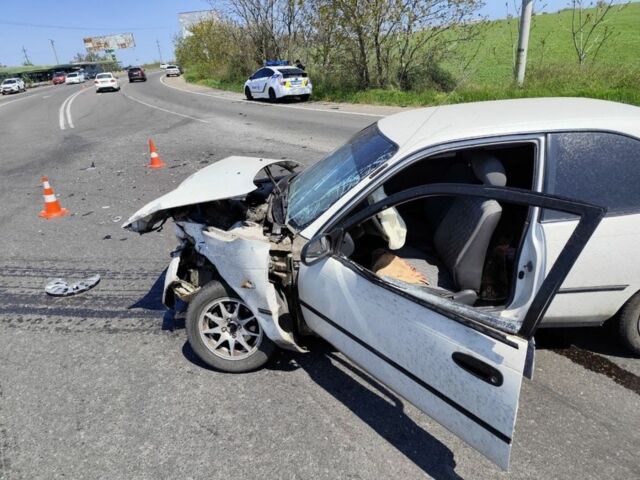 Білий Тойота Королла, об'ємом двигуна 0 л та пробігом 277 тис. км за 700 $, фото 4 на Automoto.ua