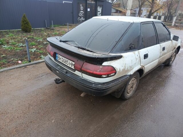 Белый Тойота Королла, объемом двигателя 1.6 л и пробегом 150 тыс. км за 1200 $, фото 3 на Automoto.ua