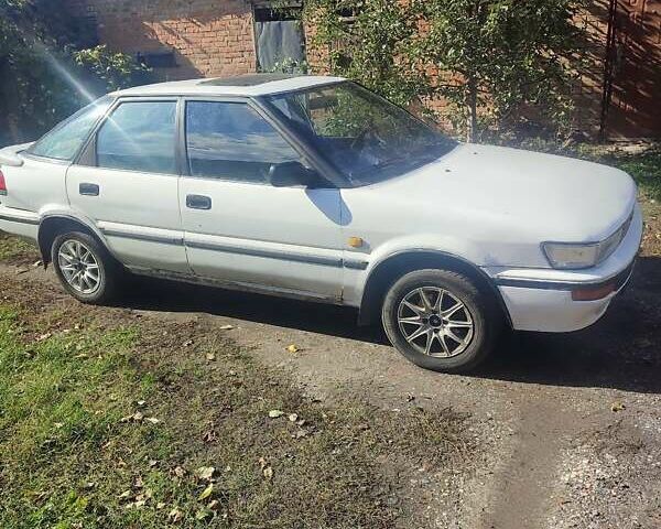 Белый Тойота Королла, объемом двигателя 1.59 л и пробегом 400 тыс. км за 800 $, фото 4 на Automoto.ua