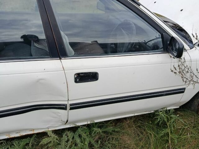 Тойота Королла 1990 в Кропивницком (Кировограде) на Automoto.ua Белый Тойота Королла, объемом двигателя 1.8 л и пробегом 200 тыс. км за 700 $, фото 9 на Automoto.ua