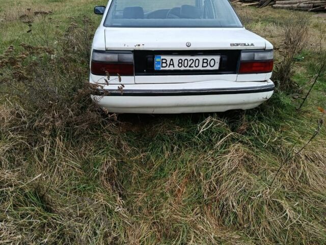 Тойота Королла 1990 в Кропивницком (Кировограде) на Automoto.ua Белый Тойота Королла, объемом двигателя 1.8 л и пробегом 200 тыс. км за 700 $, фото 8 на Automoto.ua