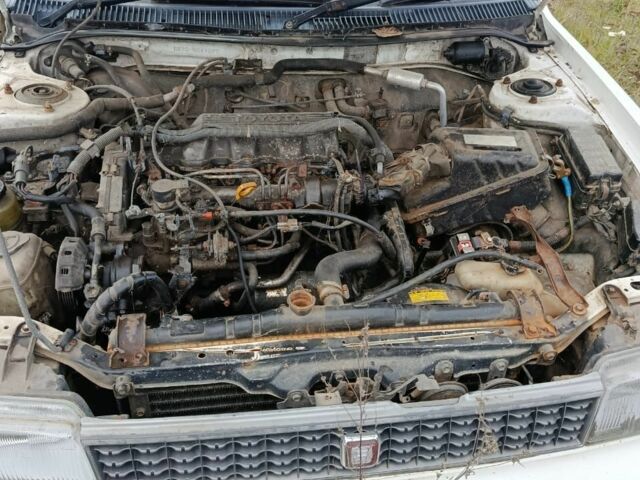 Тойота Королла 1990 в Кропивницком (Кировограде) на Automoto.ua Белый Тойота Королла, объемом двигателя 1.8 л и пробегом 200 тыс. км за 700 $, фото 7 на Automoto.ua