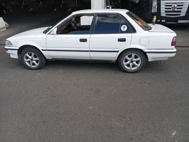 Белый Тойота Королла, объемом двигателя 1 л и пробегом 300 тыс. км за 1250 $, фото 6 на Automoto.ua