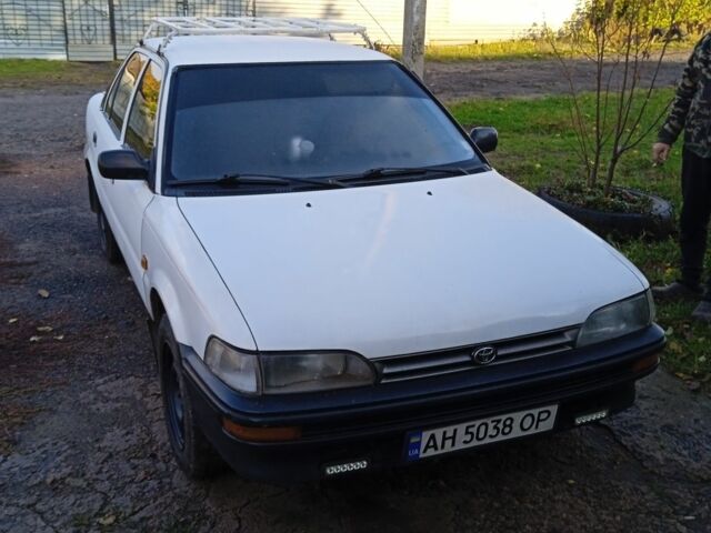 Белый Тойота Королла, объемом двигателя 1.3 л и пробегом 360 тыс. км за 1850 $, фото 1 на Automoto.ua