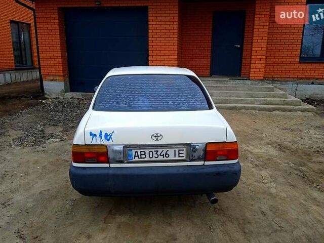 Белый Тойота Королла, объемом двигателя 1.3 л и пробегом 330 тыс. км за 2200 $, фото 2 на Automoto.ua