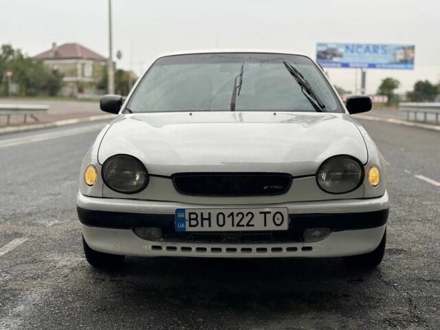 Белый Тойота Королла, объемом двигателя 1.3 л и пробегом 200 тыс. км за 2200 $, фото 2 на Automoto.ua