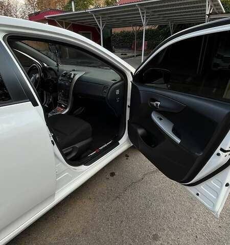 Белый Тойота Королла, объемом двигателя 1.6 л и пробегом 190 тыс. км за 7000 $, фото 13 на Automoto.ua