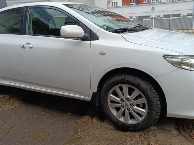 Білий Тойота Королла, об'ємом двигуна 1.6 л та пробігом 189 тис. км за 6600 $, фото 7 на Automoto.ua