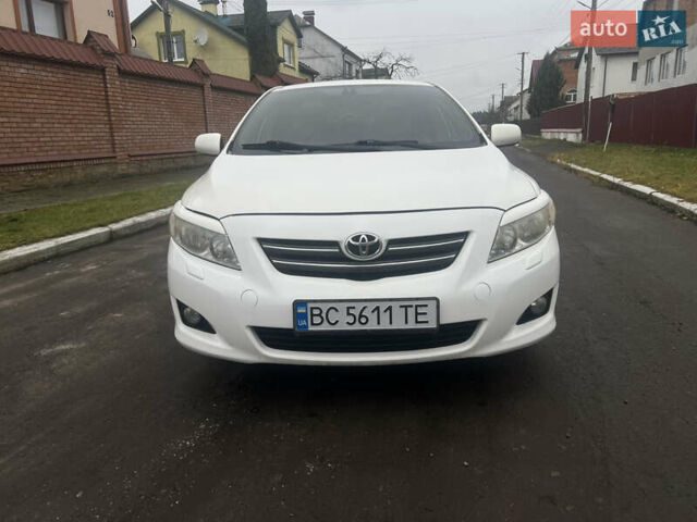 Белый Тойота Королла, объемом двигателя 1.6 л и пробегом 290 тыс. км за 5950 $, фото 1 на Automoto.ua