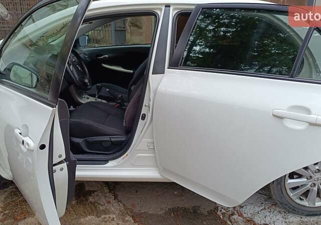 Белый Тойота Королла, объемом двигателя 1.6 л и пробегом 185 тыс. км за 6800 $, фото 18 на Automoto.ua