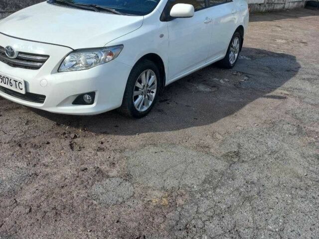 Білий Тойота Королла, об'ємом двигуна 1.6 л та пробігом 300 тис. км за 5600 $, фото 6 на Automoto.ua