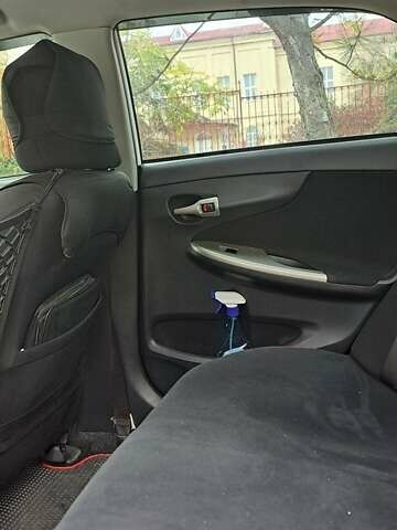 Белый Тойота Королла, объемом двигателя 1.6 л и пробегом 153 тыс. км за 8200 $, фото 6 на Automoto.ua