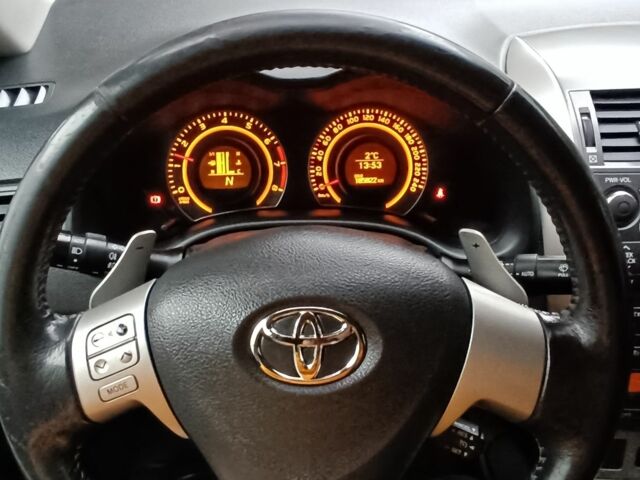 Белый Тойота Королла, объемом двигателя 1.6 л и пробегом 189 тыс. км за 6600 $, фото 5 на Automoto.ua