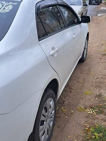 Белый Тойота Королла, объемом двигателя 1.6 л и пробегом 153 тыс. км за 8200 $, фото 1 на Automoto.ua