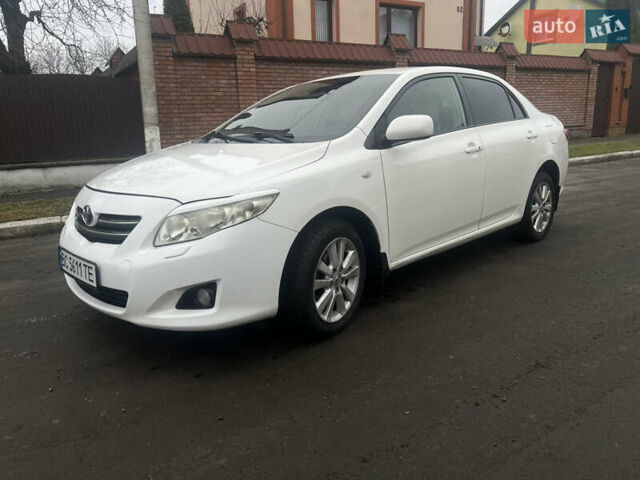 Белый Тойота Королла, объемом двигателя 1.6 л и пробегом 290 тыс. км за 5950 $, фото 2 на Automoto.ua