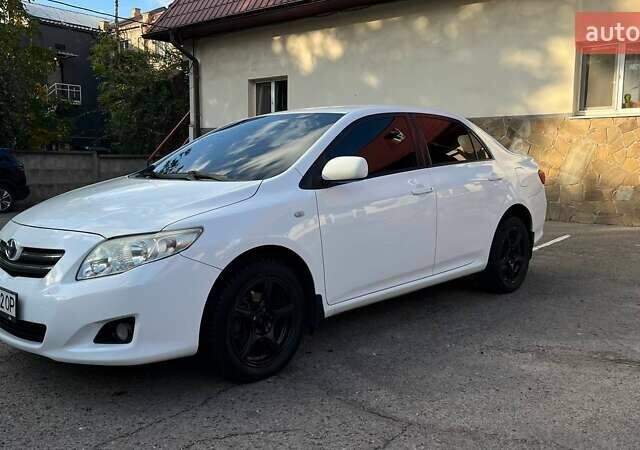 Белый Тойота Королла, объемом двигателя 1.6 л и пробегом 190 тыс. км за 7000 $, фото 2 на Automoto.ua