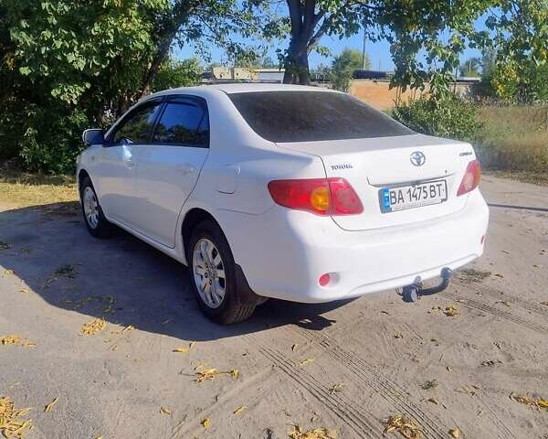 Белый Тойота Королла, объемом двигателя 1.6 л и пробегом 143 тыс. км за 8450 $, фото 3 на Automoto.ua