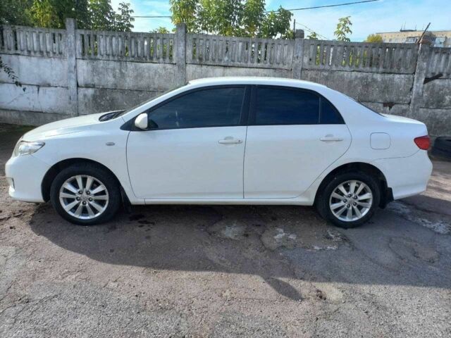 Білий Тойота Королла, об'ємом двигуна 1.6 л та пробігом 300 тис. км за 5600 $, фото 7 на Automoto.ua