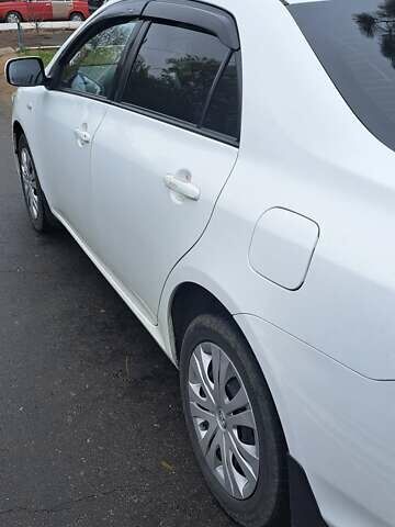 Белый Тойота Королла, объемом двигателя 1.6 л и пробегом 153 тыс. км за 8200 $, фото 2 на Automoto.ua