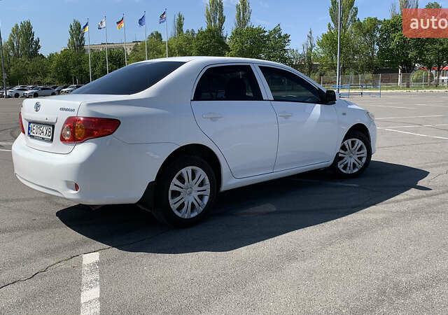Белый Тойота Королла, объемом двигателя 1.6 л и пробегом 164 тыс. км за 6899 $, фото 4 на Automoto.ua