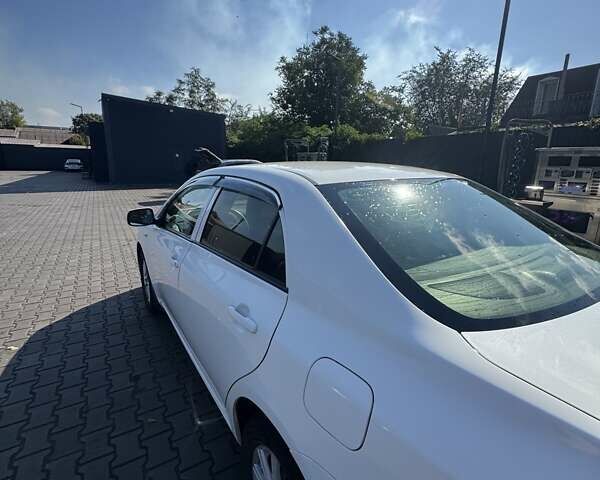 Белый Тойота Королла, объемом двигателя 1.6 л и пробегом 230 тыс. км за 5700 $, фото 4 на Automoto.ua