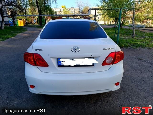 Белый Тойота Королла, объемом двигателя 1.3 л и пробегом 167 тыс. км за 6700 $, фото 2 на Automoto.ua