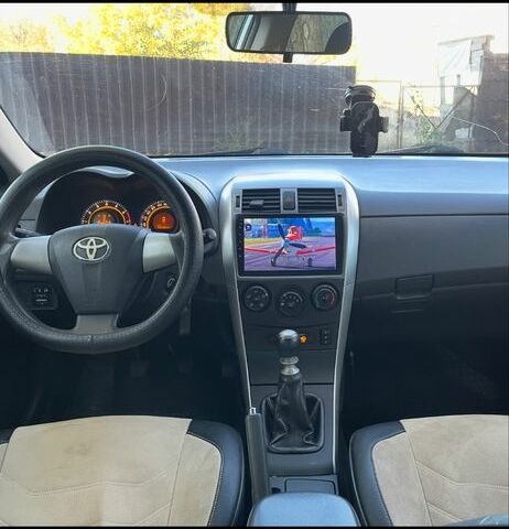 Белый Тойота Королла, объемом двигателя 0 л и пробегом 143 тыс. км за 7000 $, фото 5 на Automoto.ua