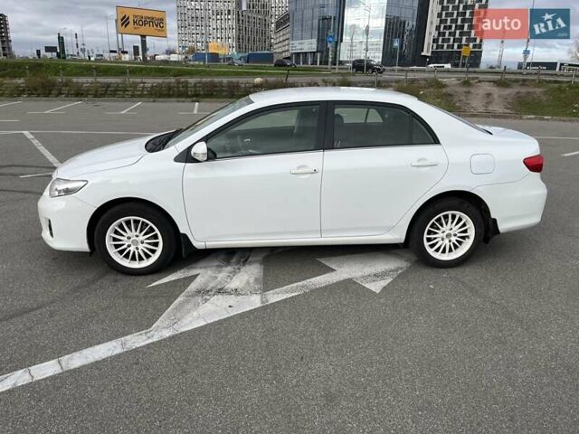Белый Тойота Королла, объемом двигателя 1.6 л и пробегом 153 тыс. км за 9800 $, фото 5 на Automoto.ua