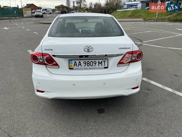 Белый Тойота Королла, объемом двигателя 1.6 л и пробегом 153 тыс. км за 9800 $, фото 1 на Automoto.ua