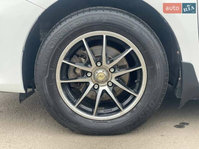 Белый Тойота Королла, объемом двигателя 1.33 л и пробегом 189 тыс. км за 7199 $, фото 10 на Automoto.ua