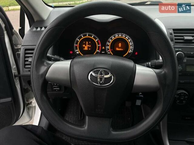 Белый Тойота Королла, объемом двигателя 1.33 л и пробегом 189 тыс. км за 7199 $, фото 16 на Automoto.ua