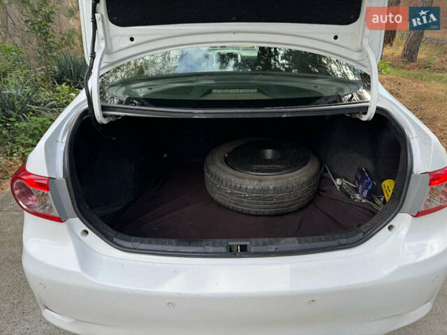 Белый Тойота Королла, объемом двигателя 1.33 л и пробегом 188 тыс. км за 6600 $, фото 12 на Automoto.ua