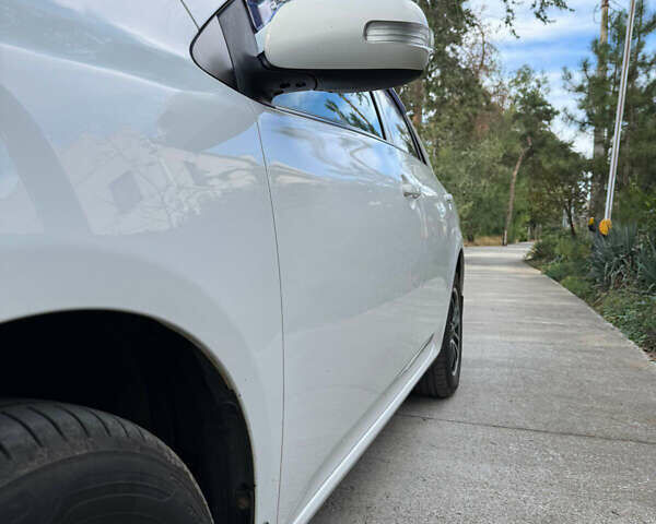 Белый Тойота Королла, объемом двигателя 1.33 л и пробегом 188 тыс. км за 6600 $, фото 6 на Automoto.ua