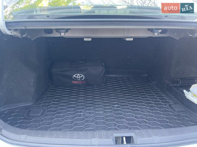 Белый Тойота Королла, объемом двигателя 1.33 л и пробегом 143 тыс. км за 7000 $, фото 7 на Automoto.ua