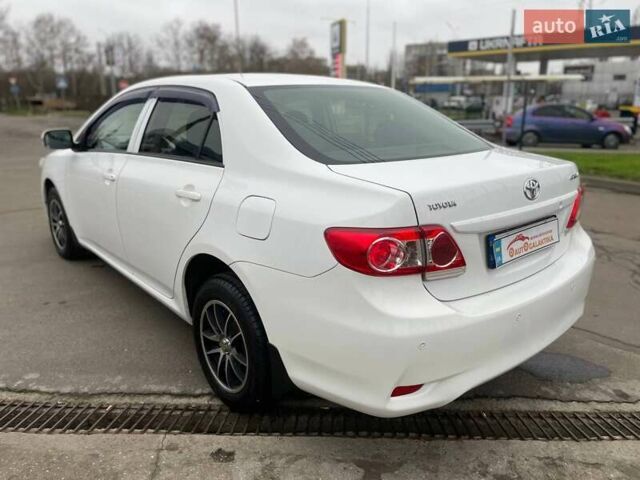 Белый Тойота Королла, объемом двигателя 1.33 л и пробегом 189 тыс. км за 7199 $, фото 5 на Automoto.ua