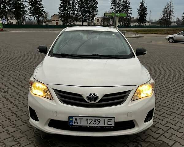 Белый Тойота Королла, объемом двигателя 1.4 л и пробегом 260 тыс. км за 7900 $, фото 6 на Automoto.ua
